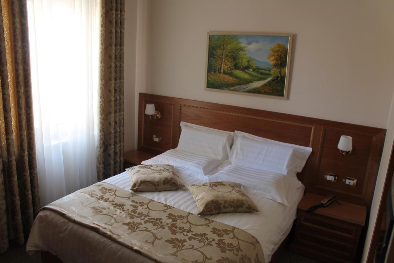Hotel Boka Tirana Buitenkant foto