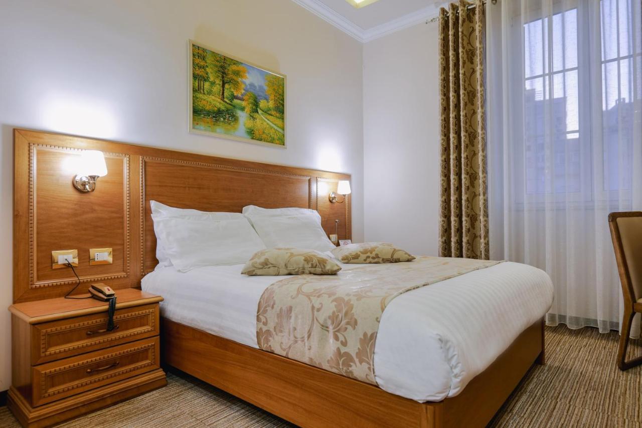 Hotel Boka Tirana Buitenkant foto