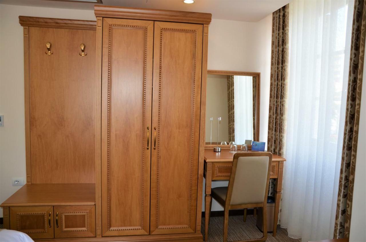 Hotel Boka Tirana Buitenkant foto